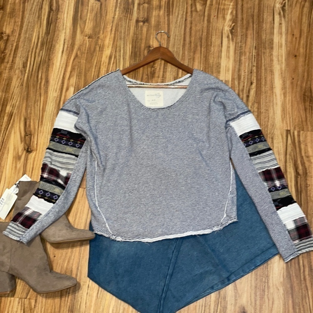 We the free women’s sweatshirt Medium shirt stripe long sleeve western boho surf